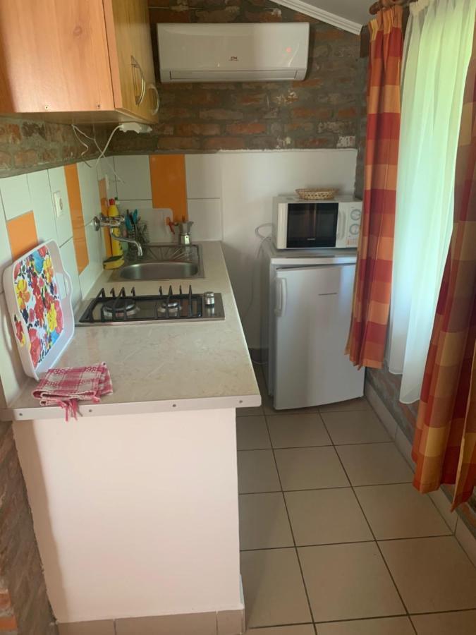 Kúria Vendégház Poroszló Exterior foto
